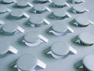 There is the detail display of a fixed valves tray.