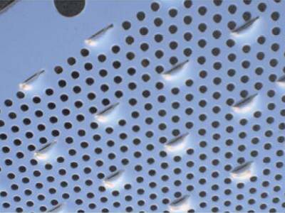 There is a piece of guided sieve tray.